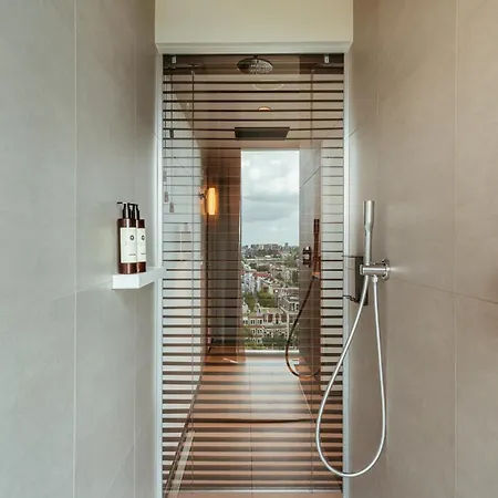 Szálloda V Oosterpark 4*