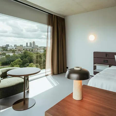 호텔 V Oosterpark 4*