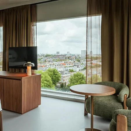 Szálloda V Oosterpark 4*