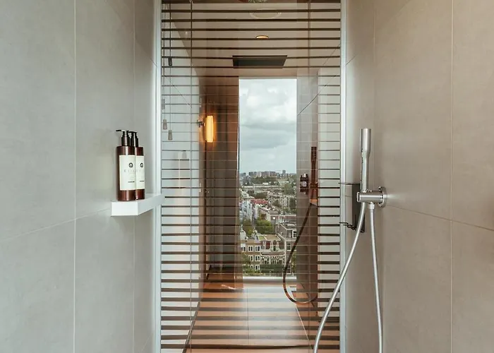 فندق V Oosterpark 4*