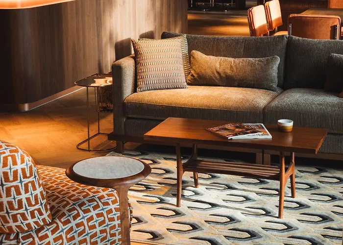 فندق V Oosterpark 4*