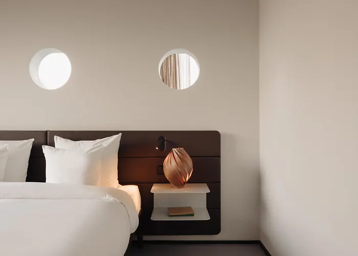 V Oosterpark فندق 4*