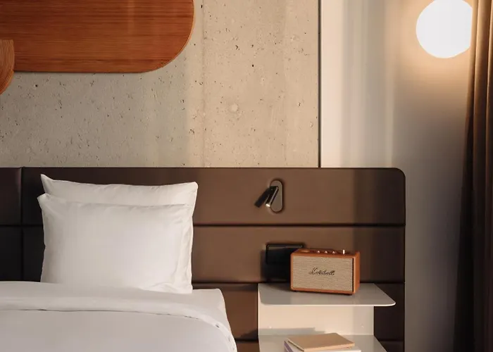 V Oosterpark فندق