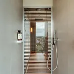 מלון V Oosterpark 4*